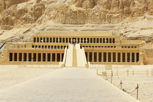 Temple of Hatshbsot