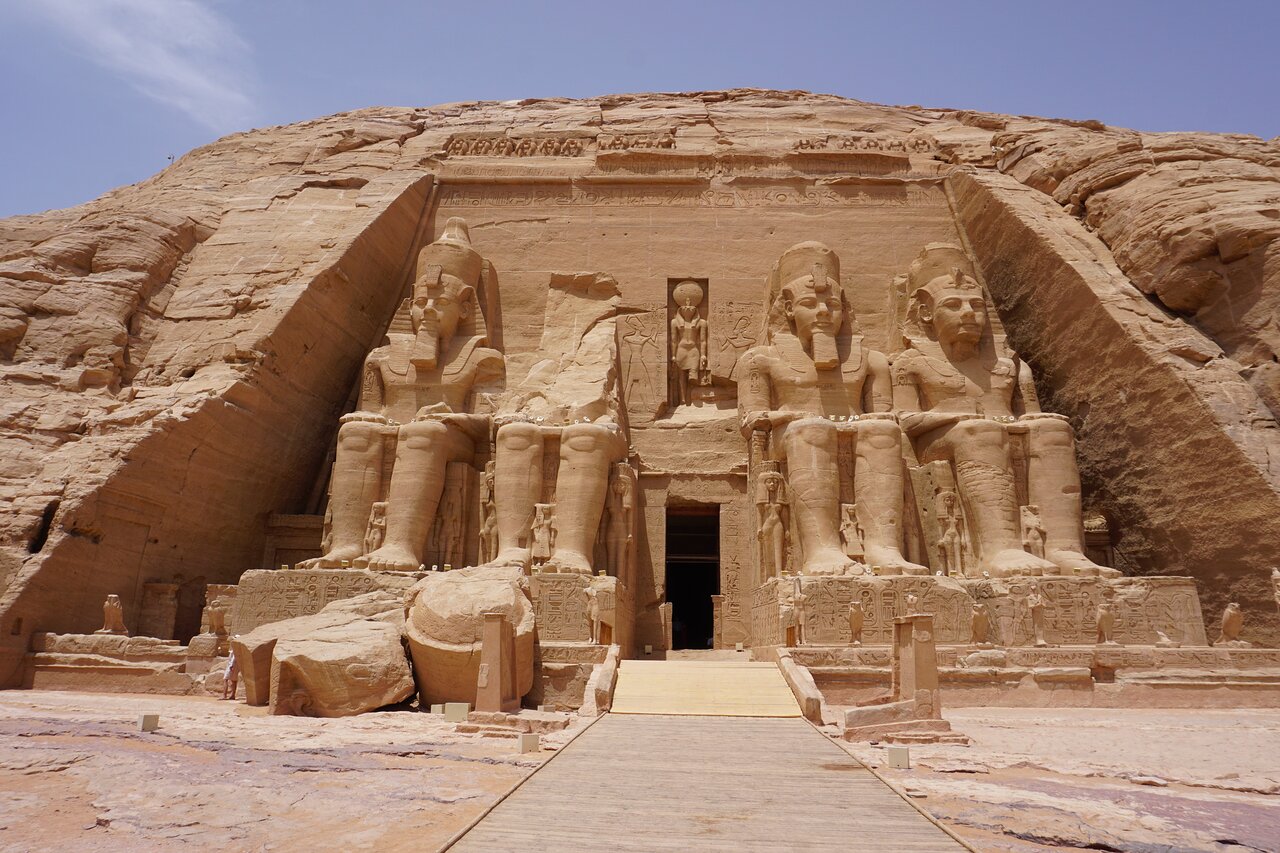 {"en":"Great Temple of Abu Simbel"}